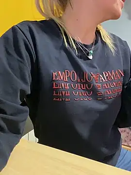 Snapshot of ToAnWTW chatting on March 2025 09:32:02 PM ToAnWTW online show from March 2025 09:32:02 PM