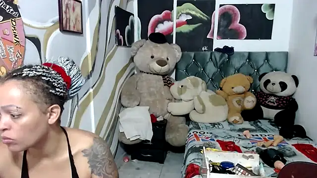 manzanahot9 online show from September 2025 01:22:01 PM