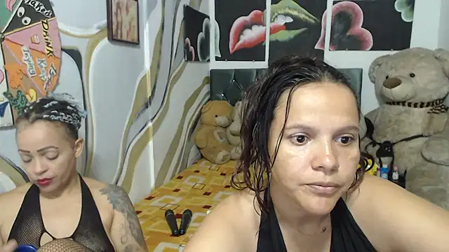 manzanahot9 online show from December 2025 08:06:02 PM