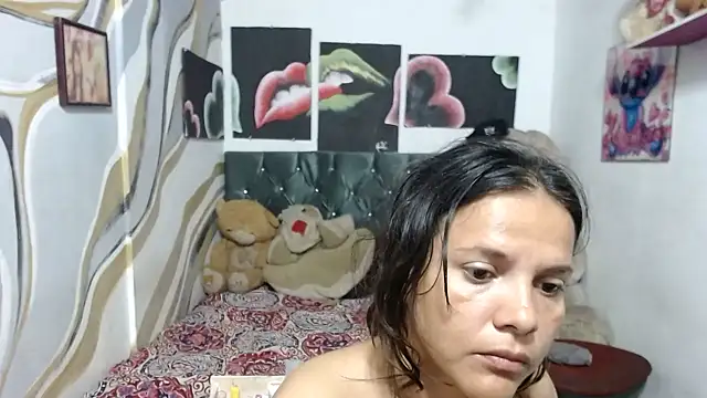 manzanahot9 online show from March 2026 12:32:01 PM