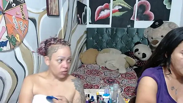 manzanahot9 online show from April 2026 07:55:01 PM