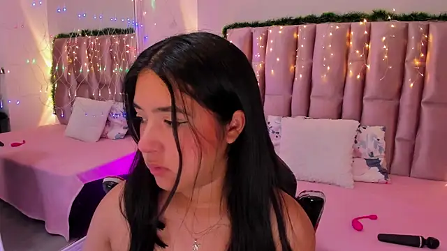 NikyBrookss online show from December 2025 02:00:02 PM