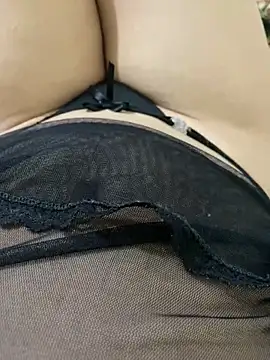 couple shy online show from October 2025 01:50:02 AM