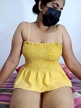 SLZAARA online show from October 2025 08:18:01 PM