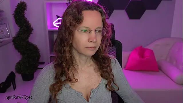 AnnikaRose online show from February 2026 08:19:02 AM