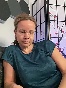 AnnikaRose online show from April 2026 07:41:01 AM