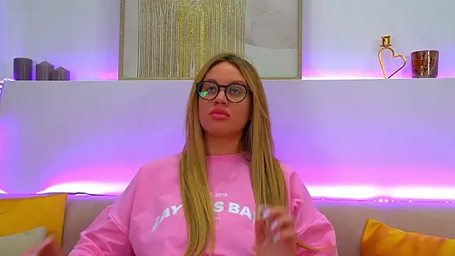 MariaNeumann online show from February 2025 09:28:01 PM