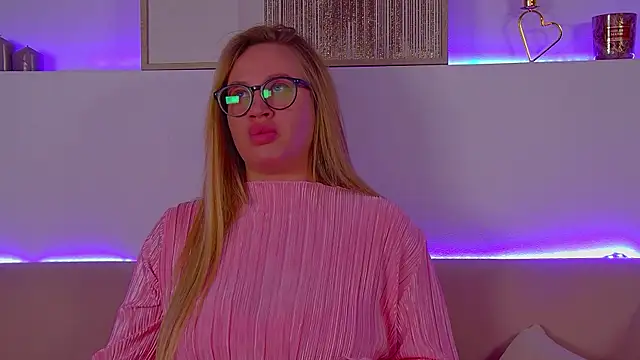 MariaNeumann online show from March 2025 04:52:01 AM