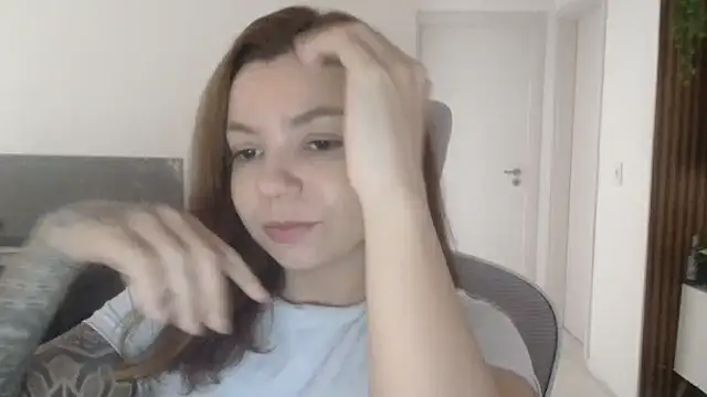 HotRuiva online show from September 2025 02:10:01 PM