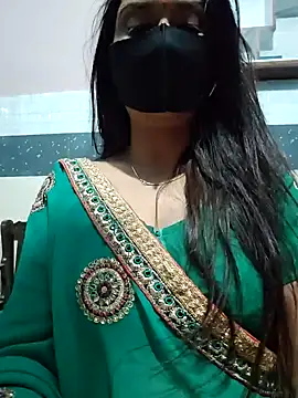 Snapshot of Aishwaryaa_69 chatting on January 2025 03:50:01 PM Aishwaryaa 69 online show from January 2025 03:50:01 PM
