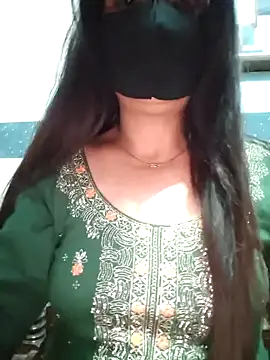 Snapshot of Aishwaryaa_69 chatting on January 2025 10:56:01 AM Aishwaryaa 69 online show from January 2025 10:56:01 AM