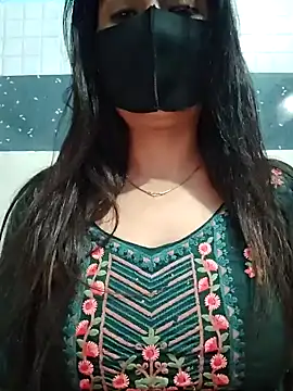 Snapshot of Aishwaryaa_69 chatting on January 2025 12:52:02 PM Aishwaryaa 69 online show from January 2025 12:52:02 PM