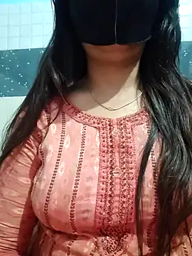 Snapshot of Aishwaryaa_69 chatting on January 2025 07:47:02 AM Aishwaryaa 69 online show from January 2025 07:47:02 AM