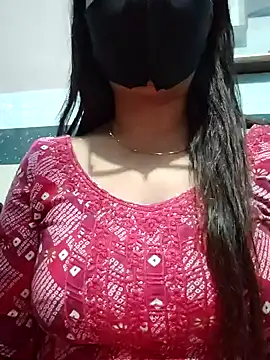 Snapshot of Aishwaryaa_69 chatting on January 2025 04:06:01 PM Aishwaryaa 69 online show from January 2025 04:06:01 PM