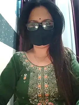 Snapshot of Aishwaryaa_69 chatting on March 2025 01:36:02 AM Aishwaryaa 69 online show from March 2025 01:36:02 AM