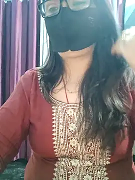 Aishwaryaa 69 online show from December 2025 01:06:01 PM