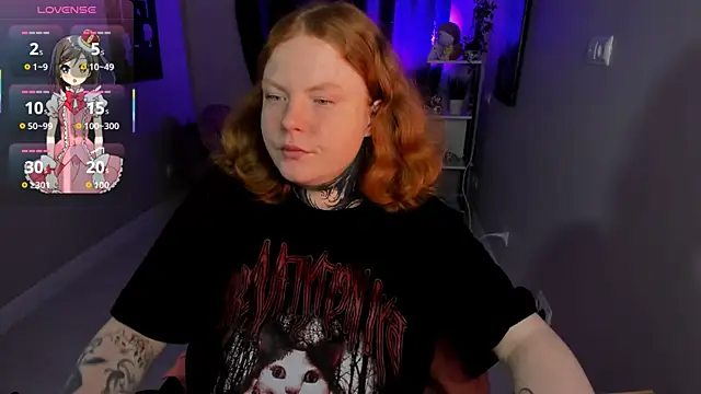 Snapshot of Cassie_xKiss chatting on October 2025 08:30:02 PM Cassie xKiss online show from October 2025 08:30:02 PM