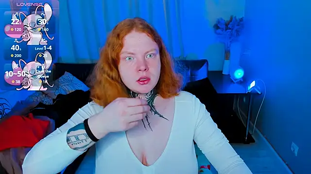 Cassie xKiss online show from November 2025 08:30:01 PM