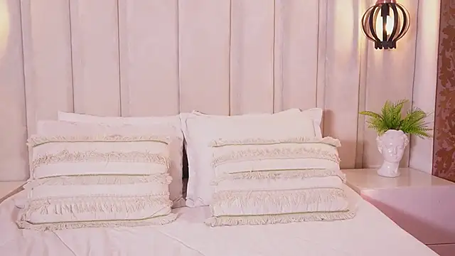 bonniekim  online show from September 2025 10:56:02 PM