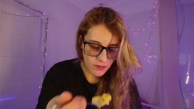 Giia paiige18 online show from February 2026 01:18:01 PM