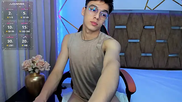 Gerony  online show from March 2025 04:51:02 AM