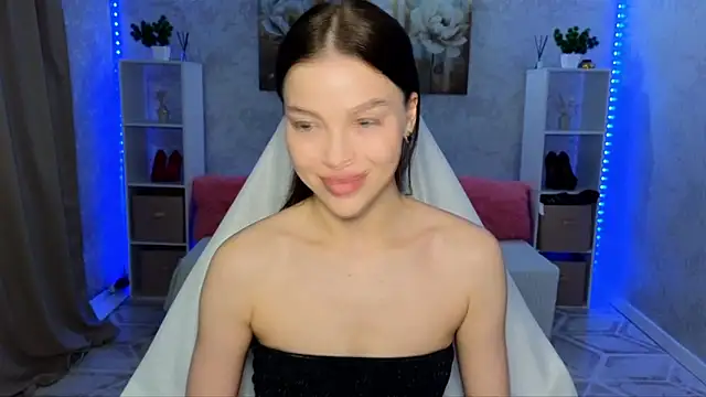 Snapshot of EmmyMills chatting on June 2026 03:10:02 AM EmmyMills online show from June 2026 03:10:02 AM