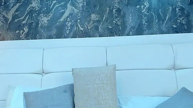 JanethLee1 online show from April 2026 07:07:02 PM