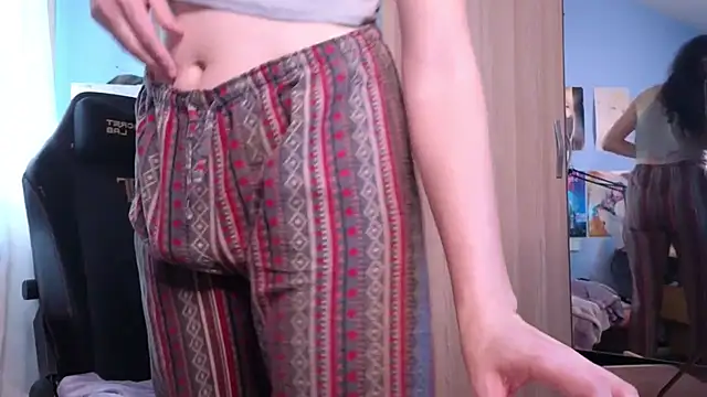 MemiKouki online show from September 2025 05:01:02 PM