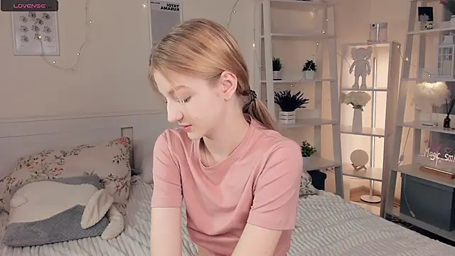 YuNabif online show from March 2025 01:05:02 PM