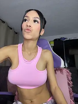 Snapshot of Miaa_love6969 chatting on May 2026 05:46:01 AM Miaa love6969 online show from May 2026 05:46:01 AM