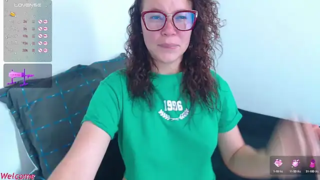 SharonR1 online show from September 2025 07:04:01 PM