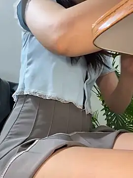 Lami Mi online show from December 2025 07:28:02 AM