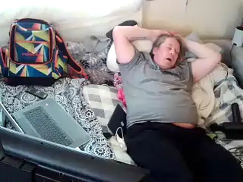 Snapshot of Mic_Oxinner chatting on January 2025 04:46:02 PM Mic Oxinner online show from January 2025 04:46:02 PM