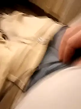 Snapshot of Mic_Oxinner chatting on February 2025 11:08:02 AM Mic Oxinner online show from February 2025 11:08:02 AM