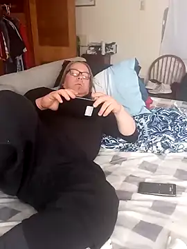 Snapshot of Mic_Oxinner chatting on February 2025 05:46:02 PM Mic Oxinner online show from February 2025 05:46:02 PM