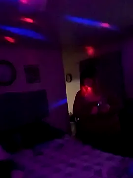 Snapshot of Mic_Oxinner chatting on February 2025 10:48:02 AM Mic Oxinner online show from February 2025 10:48:02 AM