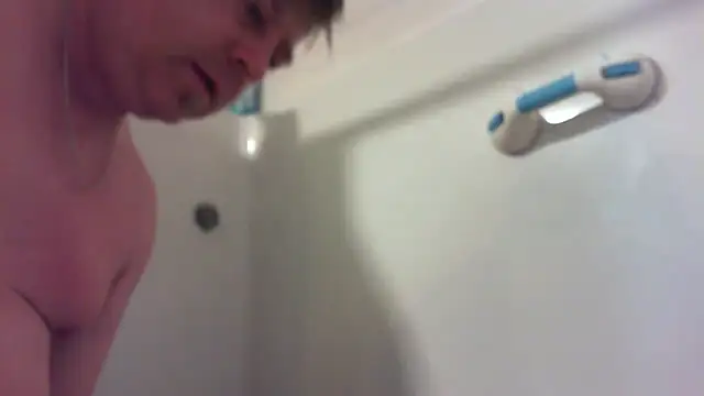 Snapshot of Mic_Oxinner chatting on September 2025 09:02:01 AM Mic Oxinner online show from September 2025 09:02:01 AM