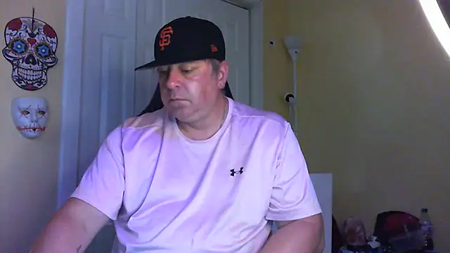 Snapshot of Mic_Oxinner chatting on September 2025 06:02:01 PM Mic Oxinner online show from September 2025 06:02:01 PM