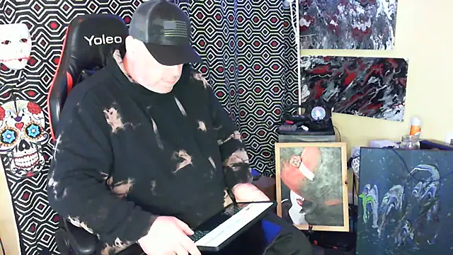 Snapshot of Mic_Oxinner chatting on October 2025 06:49:02 PM Mic Oxinner online show from October 2025 06:49:02 PM