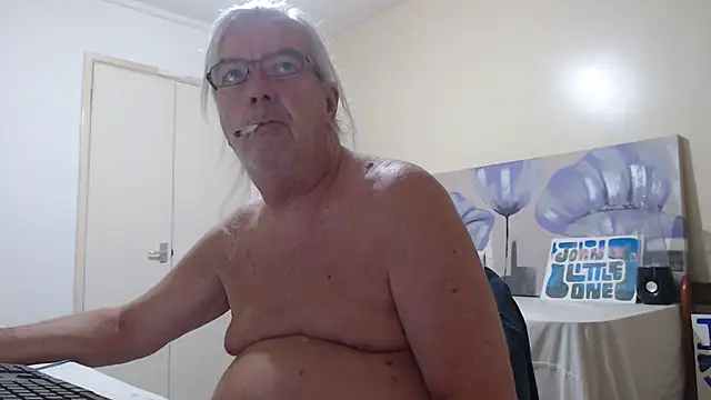 Snapshot of john_little_one1 chatting on September 2025 12:21:02 AM john little one1 online show from September 2025 12:21:02 AM
