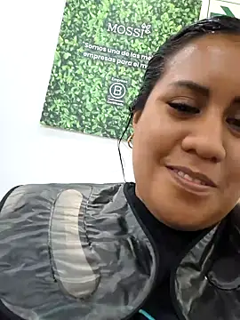 Snapshot of KasiaVenus_ chatting on December 2024 08:02:01 PM KasiaVenus online show from December 2024 08:02:01 PM