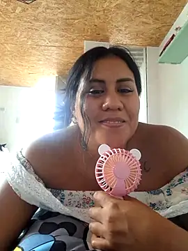 Snapshot of KasiaVenus_ chatting on February 2025 03:43:02 AM KasiaVenus online show from February 2025 03:43:02 AM