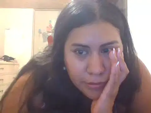 Snapshot of KasiaVenus_ chatting on February 2025 01:33:01 AM KasiaVenus online show from February 2025 01:33:01 AM