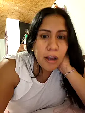 Snapshot of KasiaVenus_ chatting on October 2025 01:06:02 AM KasiaVenus online show from October 2025 01:06:02 AM