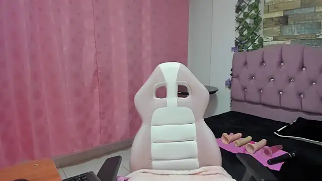 elizabeth mature23 online show from January 2025 01:31:01 PM