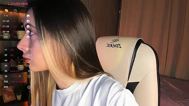 DarlaLike online show from November 2025 03:38:01 AM