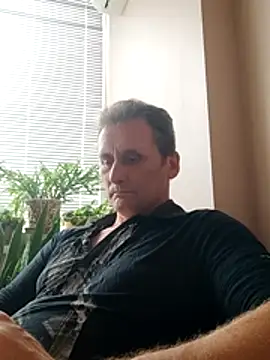 Snapshot of Viause_Kentauelle chatting on July 2026 03:32:02 PM Viause Kentauelle online show from July 2026 03:32:02 PM
