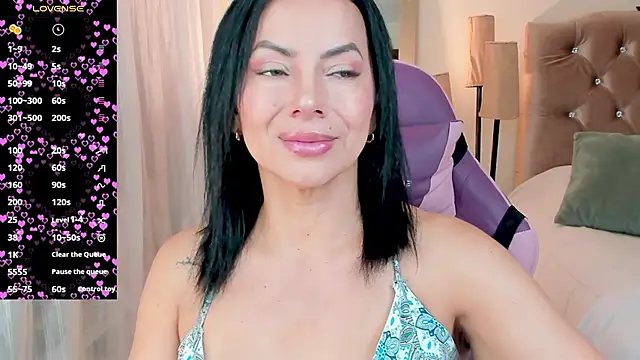 veronika naughty online show from September 2025 01:58:01 PM