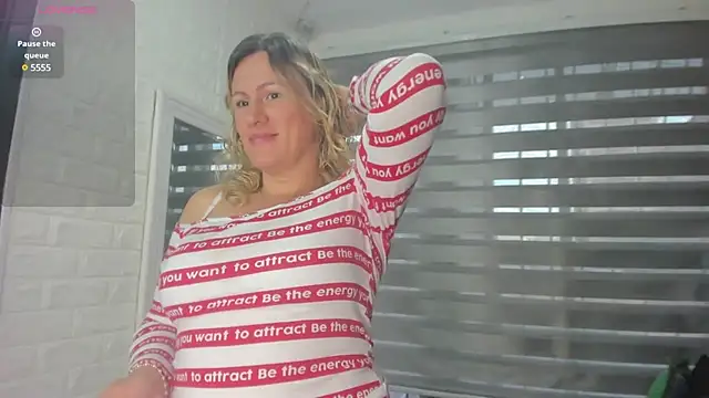 charlotte  G online show from February 2025 12:17:02 PM