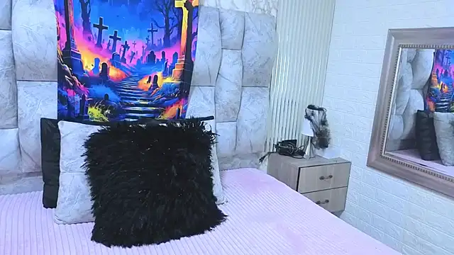 charlotte  G online show from October 2025 12:37:02 PM